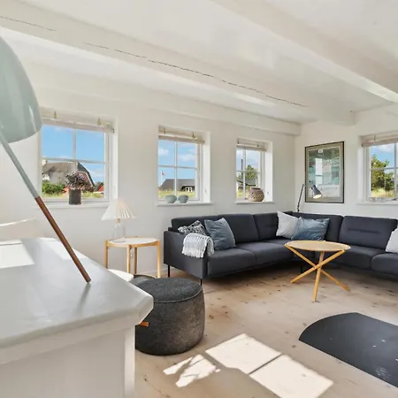 2 Bedroom Stunning In Holiday home Blavand