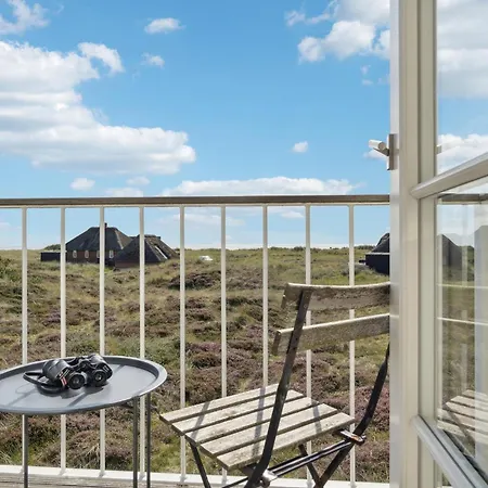 2 Bedroom Stunning In Holiday home Blavand